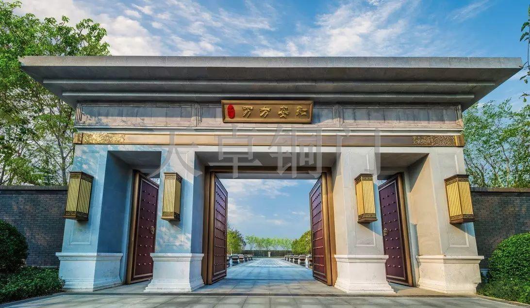 玻璃銅門(mén)