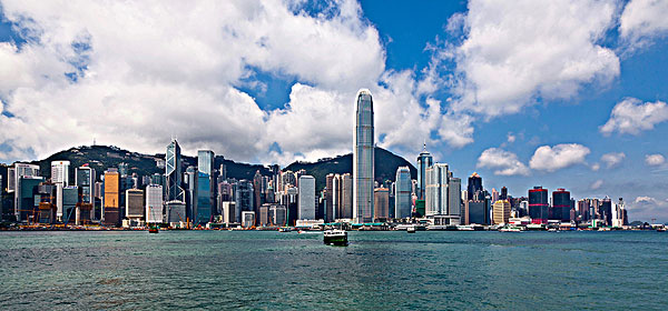 香港永明金融辦公室自動(dòng)屏風(fēng)，多瑪凱拔全自動(dòng)垂直升降隔音墻