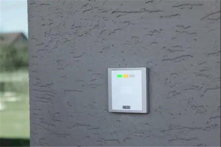 蓋澤自動門和門禁系統(tǒng)為學校組建無接觸安全通道