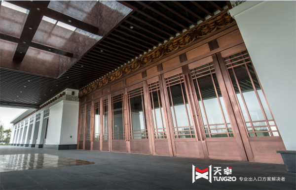 蕭山國(guó)際機(jī)場(chǎng)候機(jī)樓玻璃純銅門(mén)