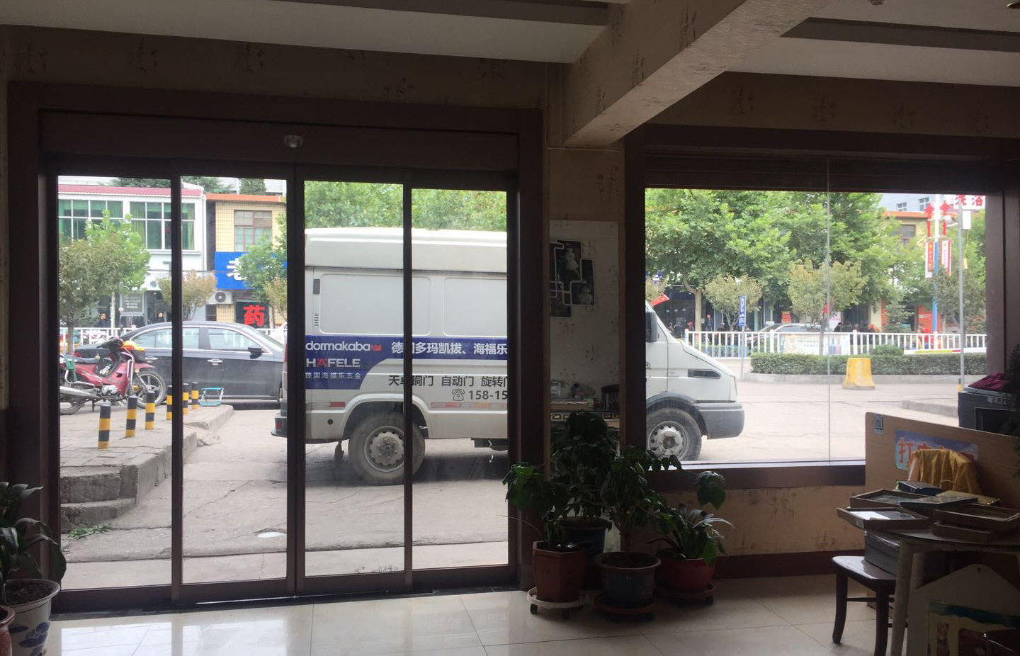 延安兒童攝影商鋪門店自動(dòng)門